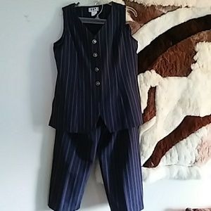 Navy blue stripe pants outfit